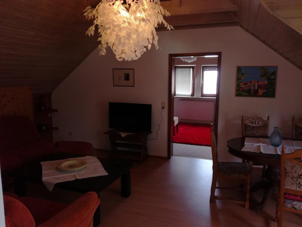 Alte Schreinerei-Auberge Harlekin Randegg Exterior foto